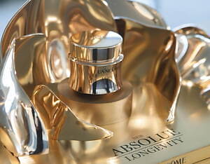 ランコム2025年春コスメ、最高峰「アプソリュ」に濃密ハリ肌を叶える新