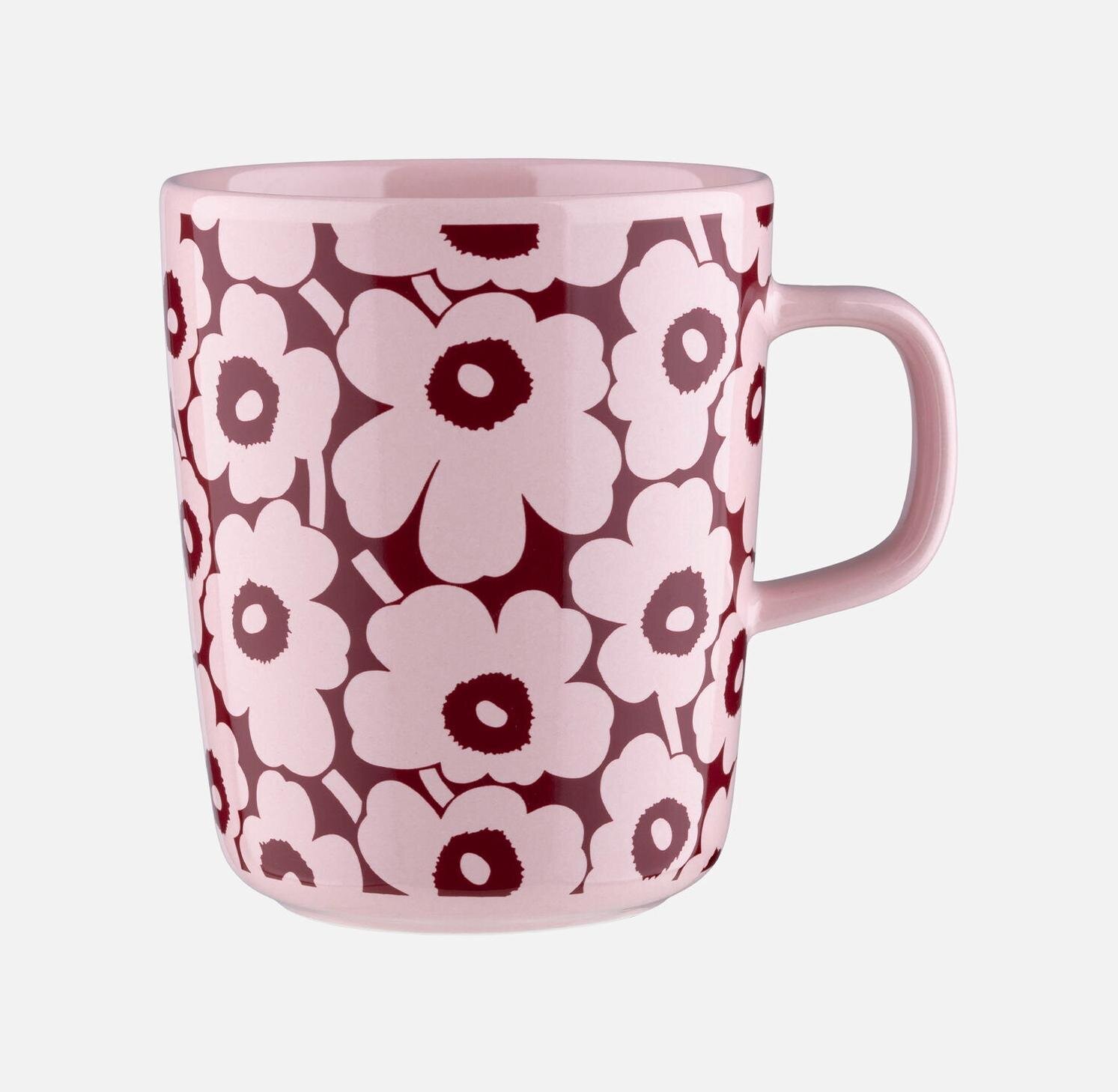 マリメッコのクリスマスグッズ - “花柄”オーナメントやマグ