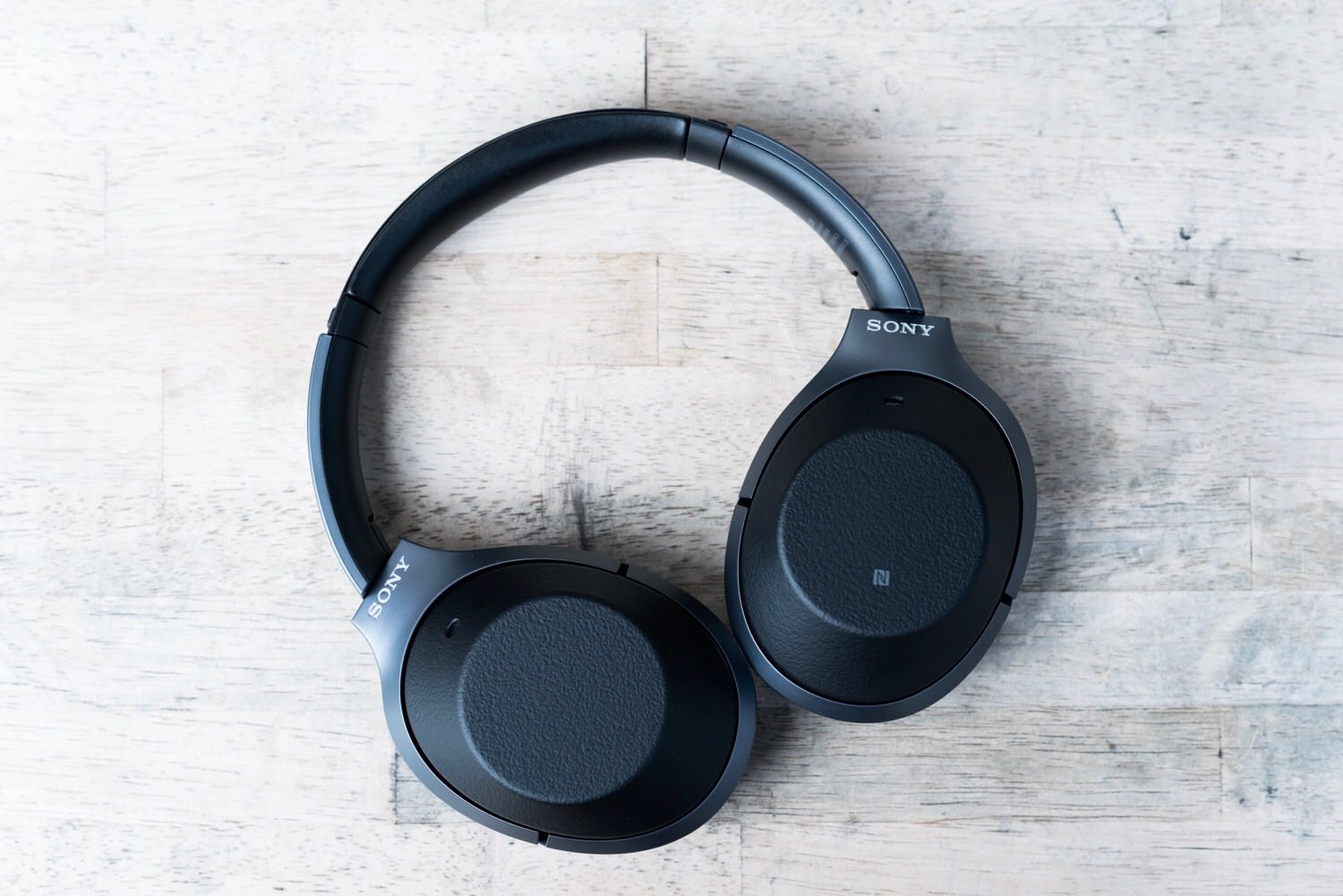 SONYヘッドフォン「WH-1000XM2」レビュー - まさに持ち運べる”書斎