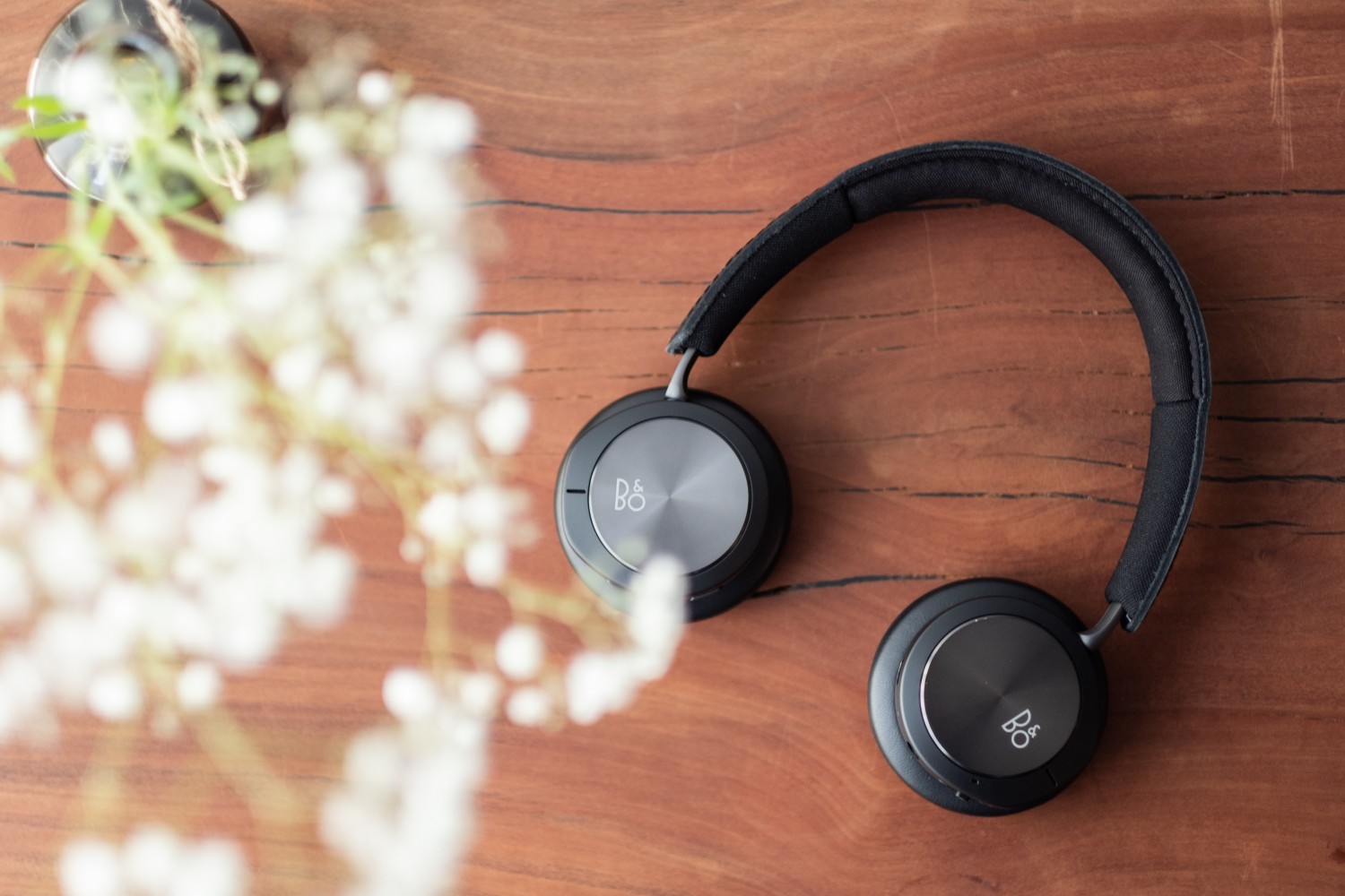 Beoplay H8iレビュー。隙のないB&O PLAYの高級ヘッドフォン。 | DRESS