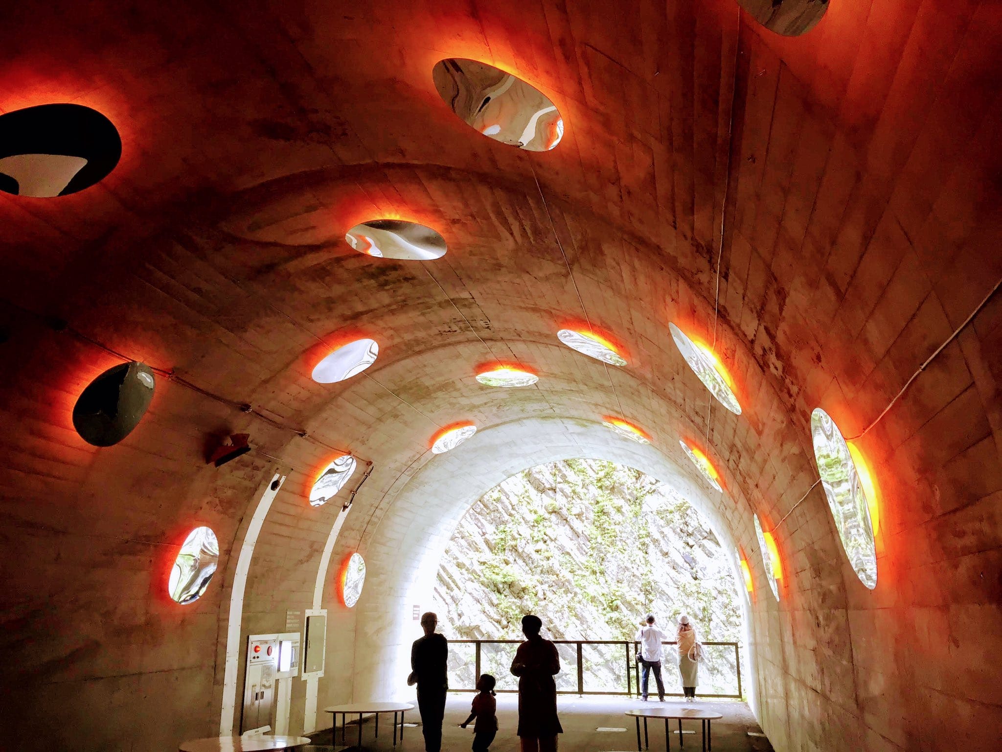 にいがた訪問／写真映え100％清津峡トンネル＆十日町? ｜地域の