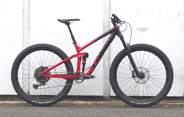 下りが最高に楽しめるエンデューロMTB、TREK SLASH 8(トレック スラッシュ)