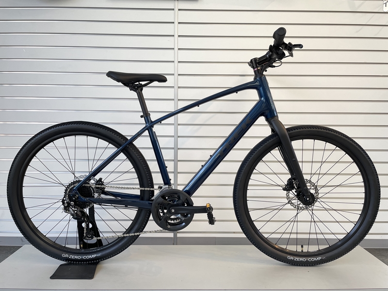 用途に合わせ幅広く対応できる万能クロスバイク新型「Dual Sport」をご