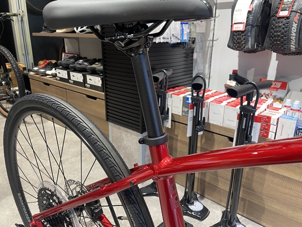 新型FX3にお勧めカスタム「ドロッパーシートポスト」のご紹介！【吹田】