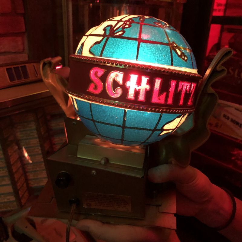 Vintage 70s Schlitz Beer Spinning Globe Motion Lighted Sign (T271