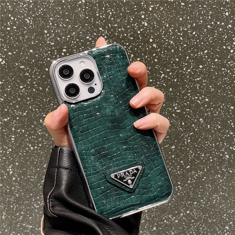 iphone16/16pro スマホ ケース プラダ クロコダイル アイ フォン15