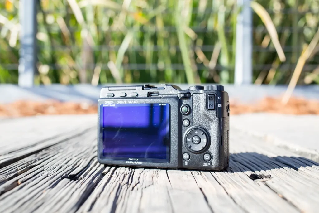 Ricoh GXR Review - By Alex Hakimi - 35mmc