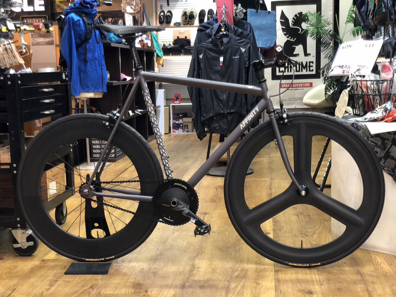 AFFINITY【LoPro】納車前のご紹介☆ | コンズサイクルのスタッフブログ