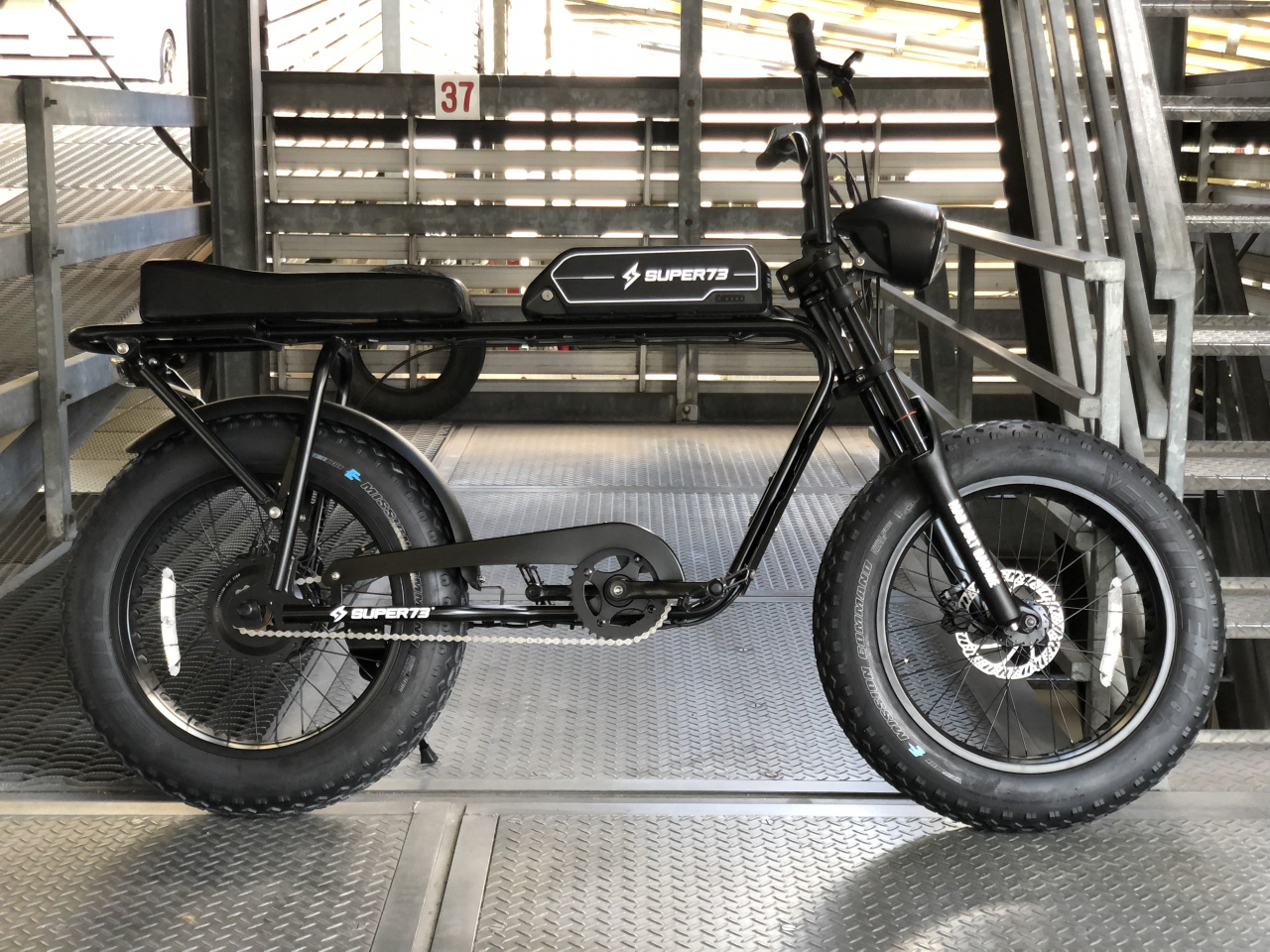 SUPER73【SG1】フロントサスペンション付カスタム車のご紹介