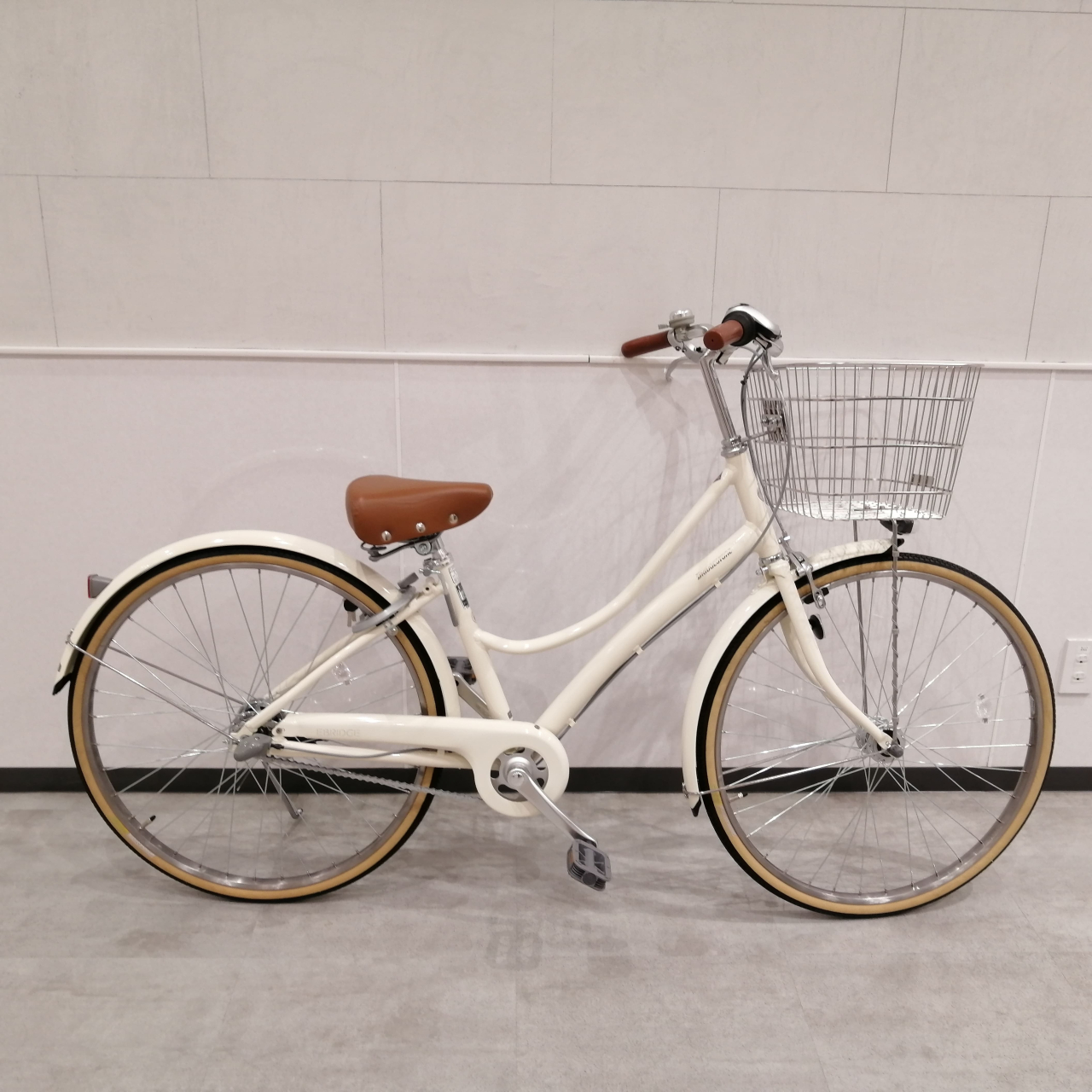 ブリヂストンの軽量シティ「エブリッジL」 | コンズサイクルのスタッフ