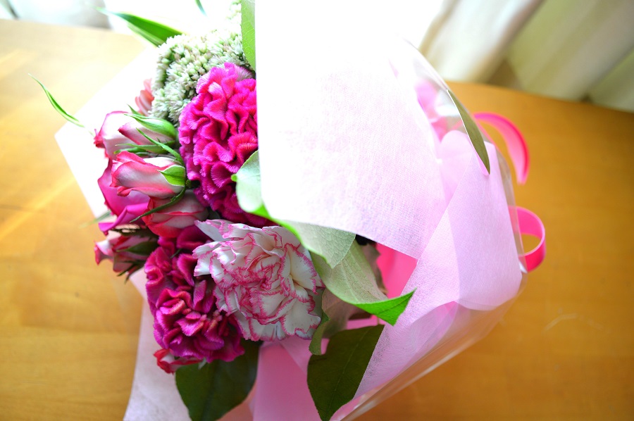 キュートなブーケ NaturalWave （バラの花束） ピンク系 誕生日、結婚