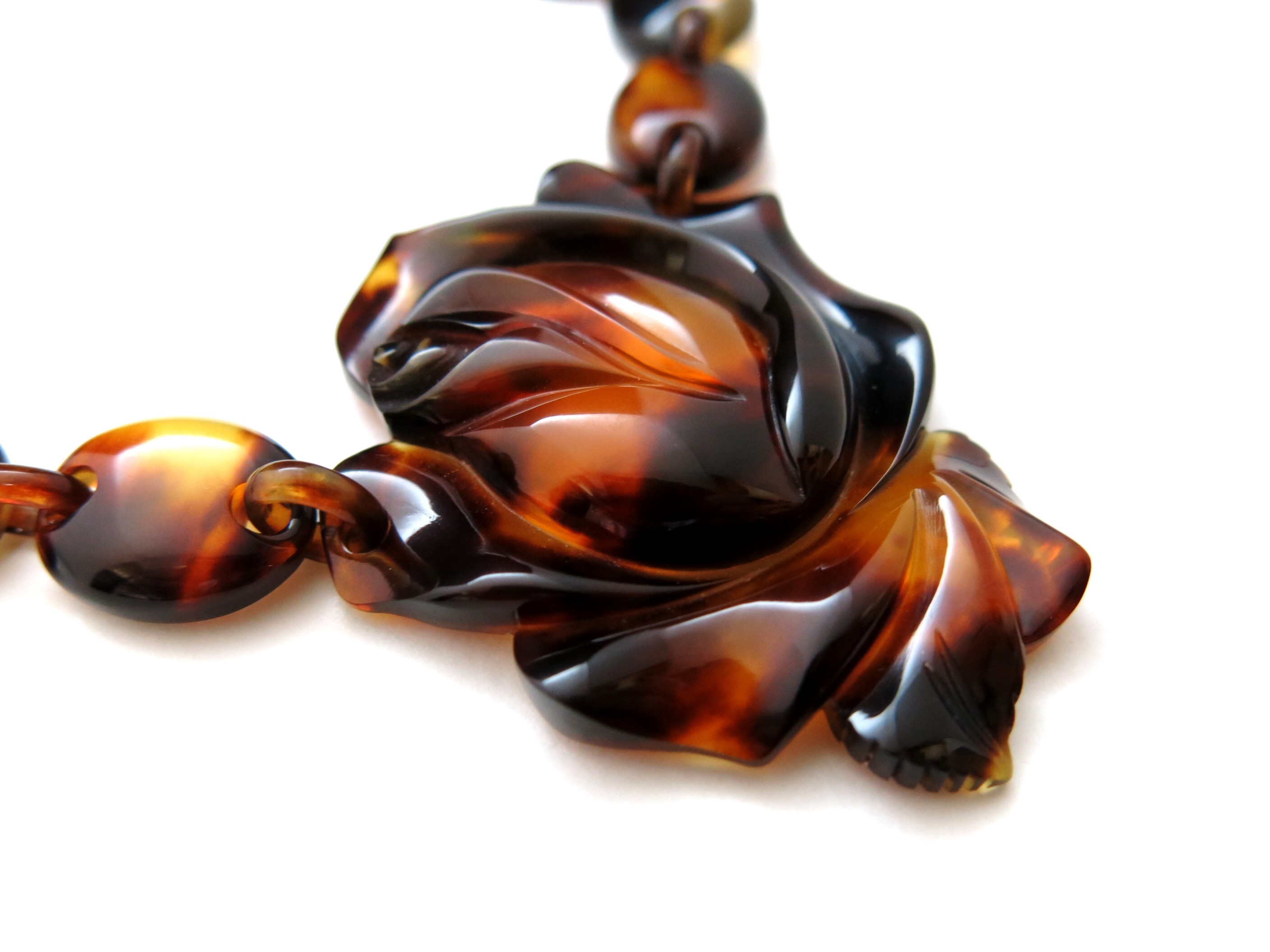 美しいべっ甲製チョーカーとネックレス2018｜日本の伝統工芸の技が光る