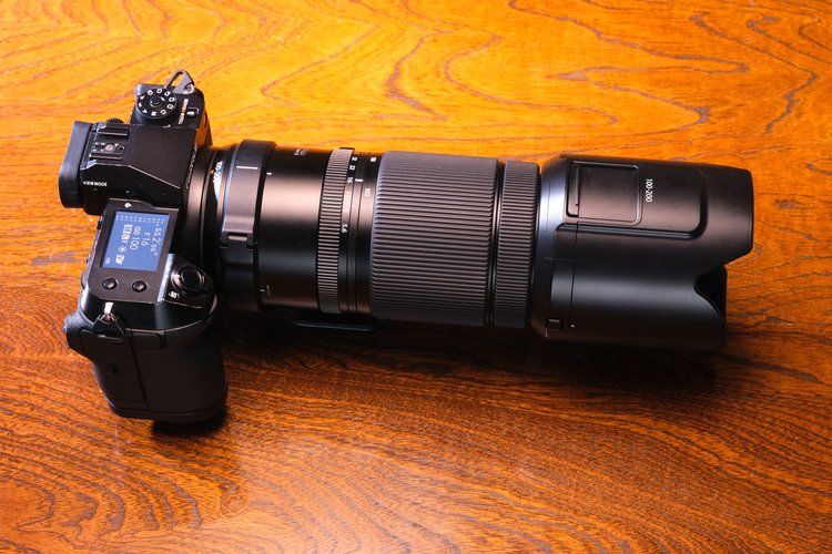 富士フイルム GF100-200mmF5.6 R LM OIS WR｜GFX用望遠ズームレンズ