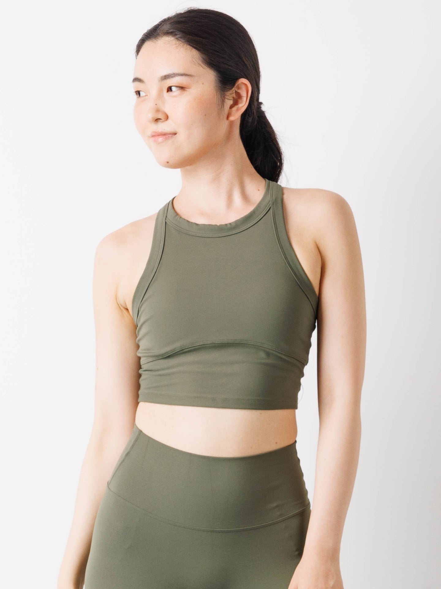 シェリー ライクラ クロップ ブラトップ オリーブグリーン | スポーツ