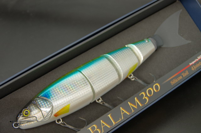 ジャパン バラム300（MADNESS JAPAN BALAM 300） エバーグリーンカラー