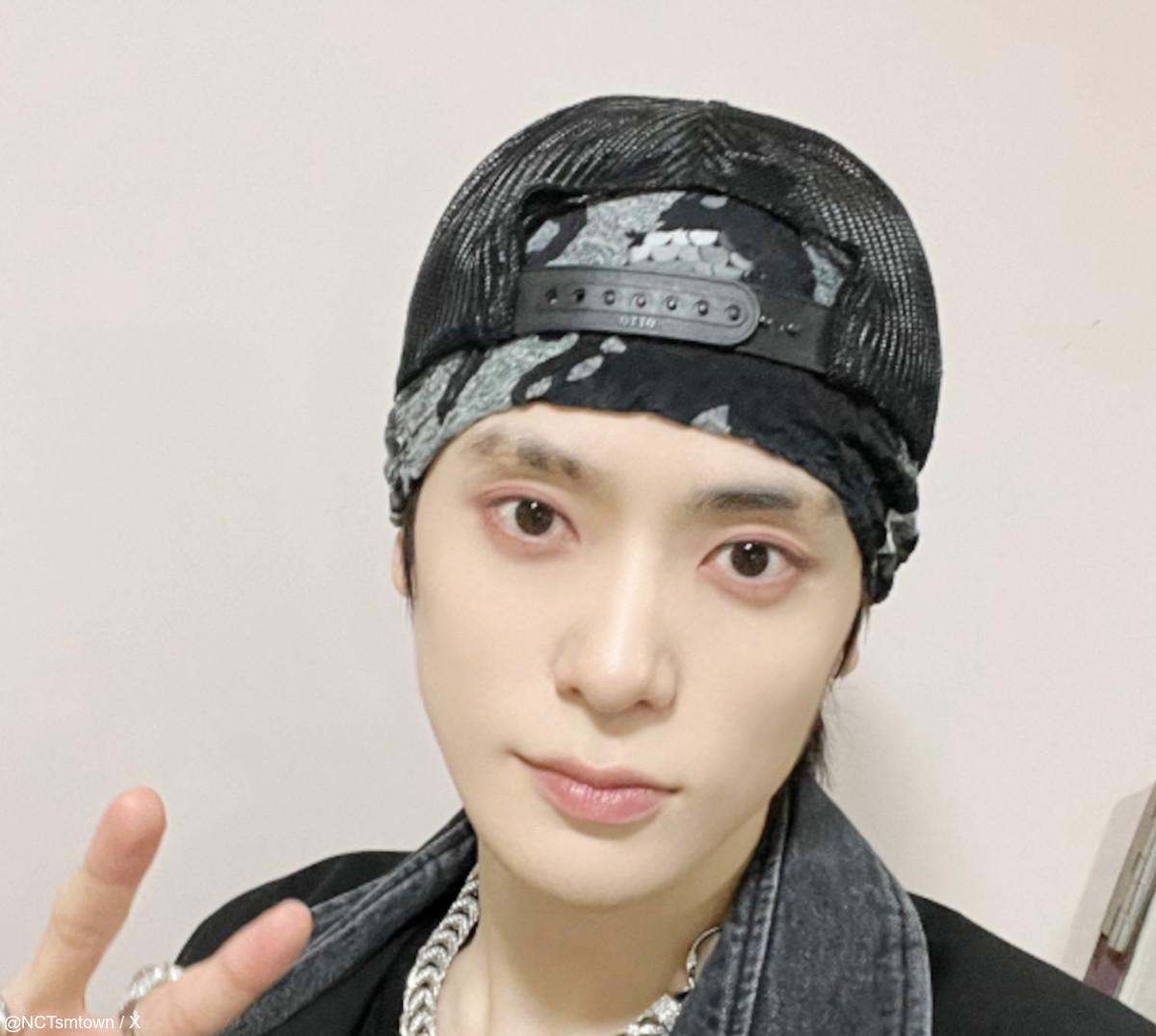 NCT ジェヒョン、日本人になりきる！ 音楽番組の衣装から、日本のある