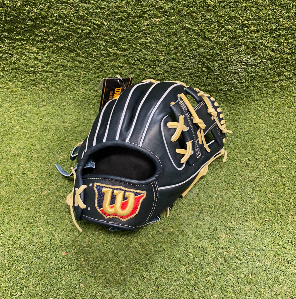 Wilson ウイルソン 一般軟式内野手用グラブ 86型 刺繍入り 野球用品の