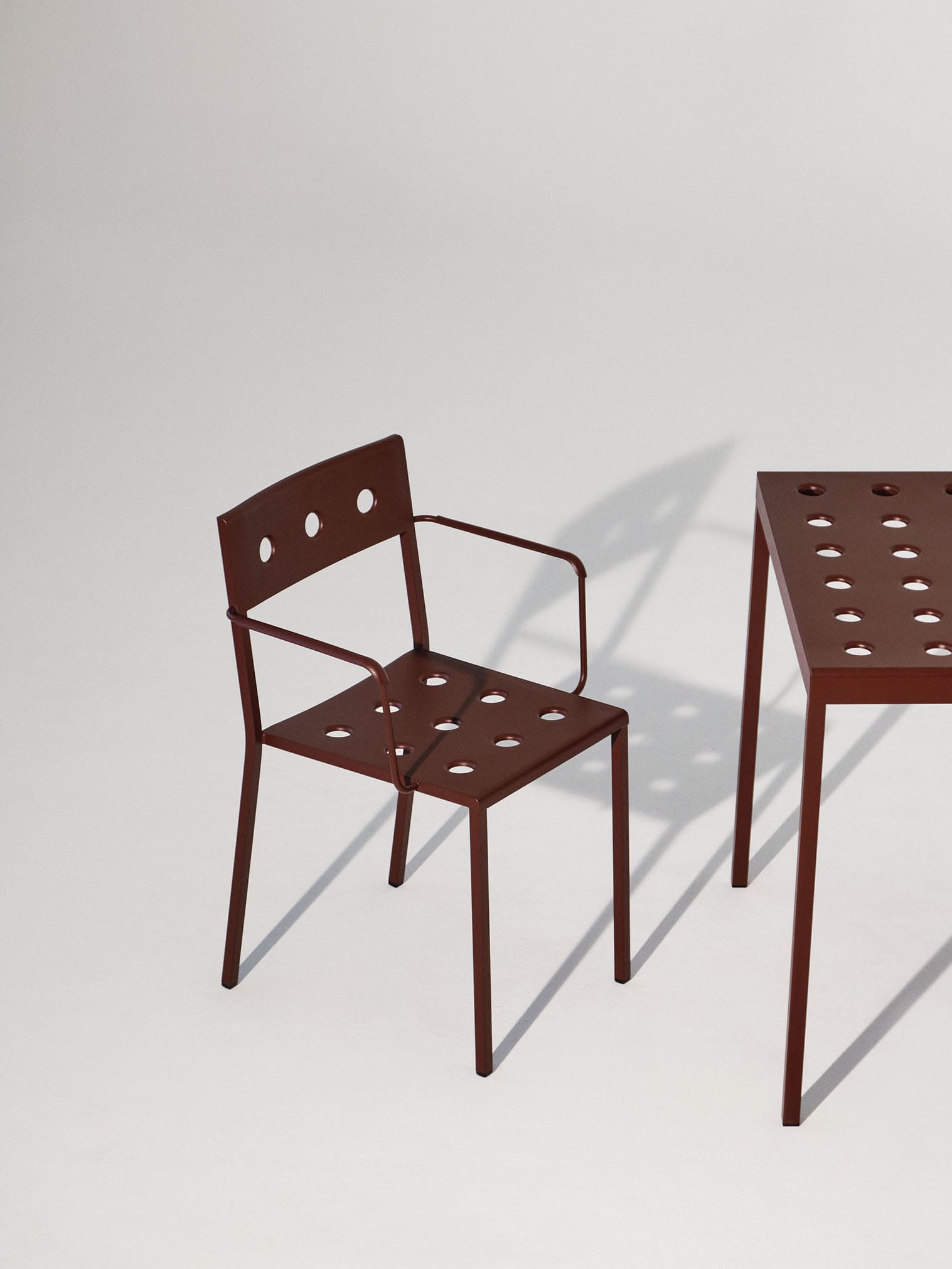 BALCONY ARMCHAIR - チェア | 【公式】HAYオンラインストア