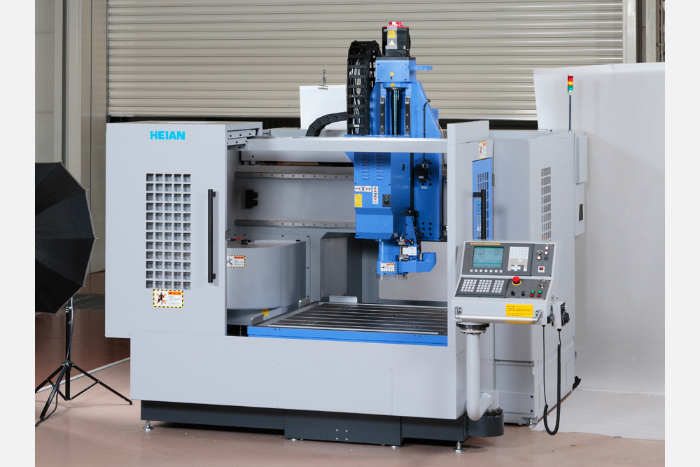 同時3軸制御門形マシニングセンタ｜樹脂・軽金属・新素材｜製品案内