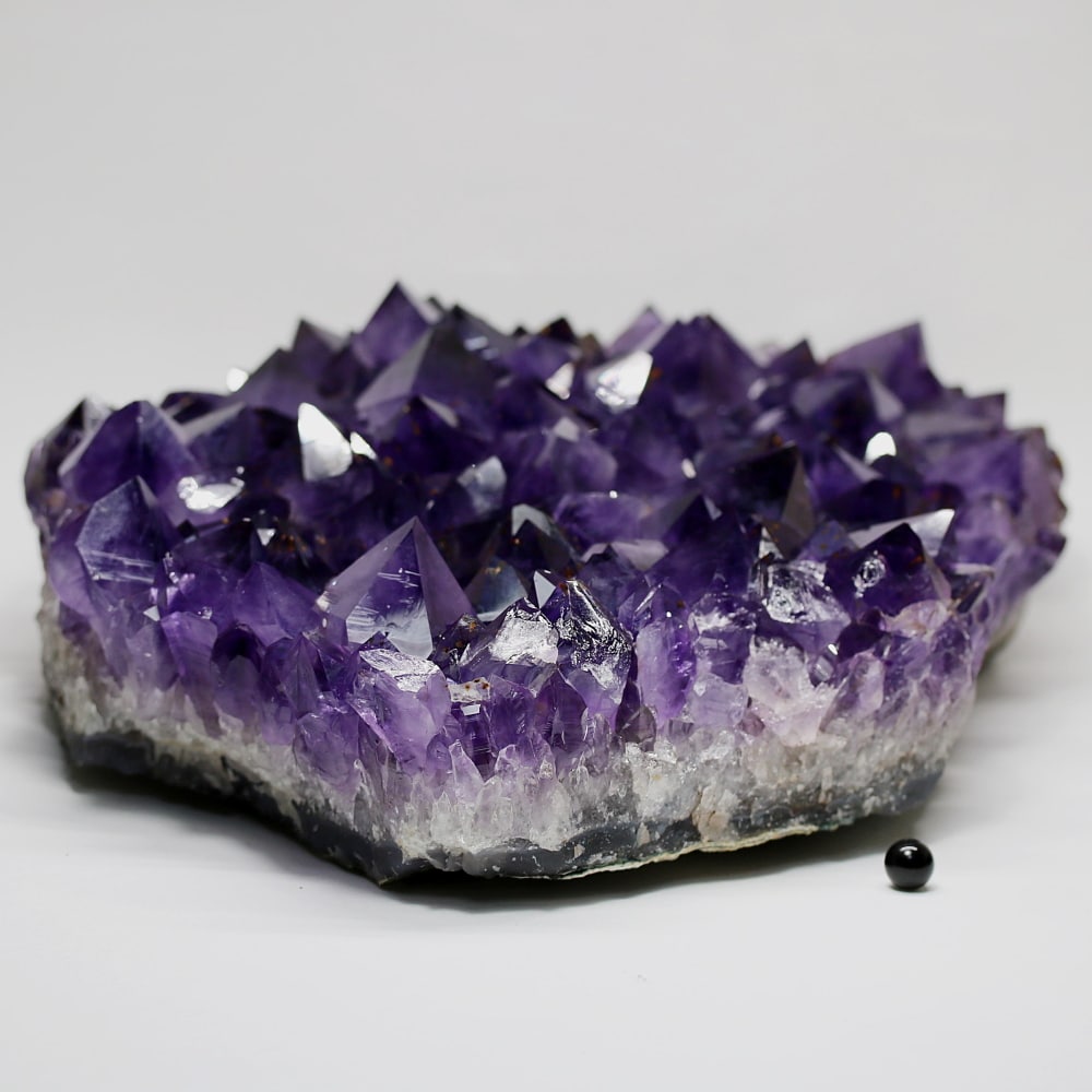 高品質]ブラジル産アメジストクラスター/ゲーサイトインクルージョン