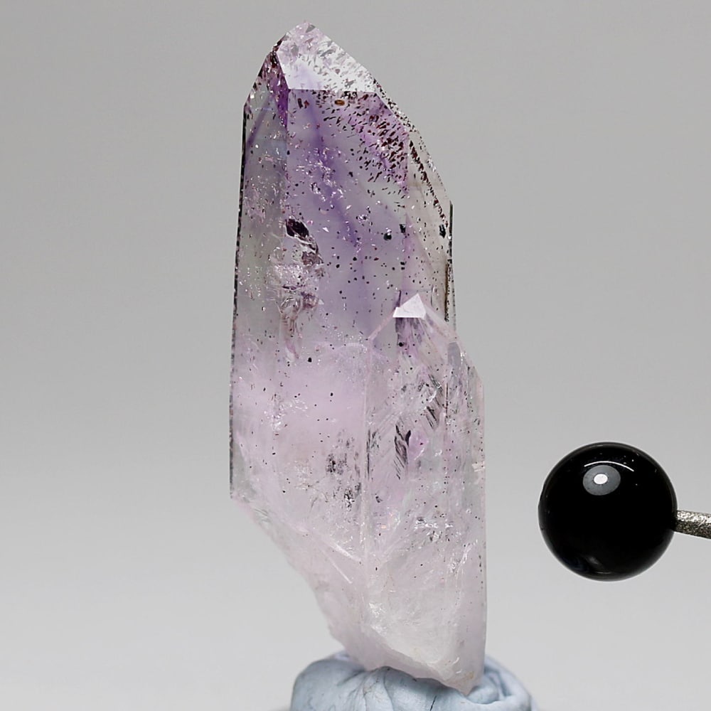 高品質]ナミビア共和国ブランドバーグ産アメジスト原石ナチュラル