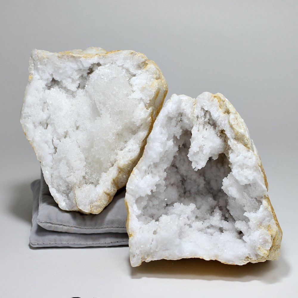 モロッコ産]ジオード水晶/ペア原石 - 埼玉県吉川市の天然石専門店