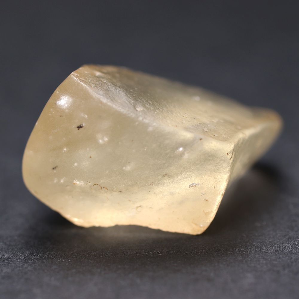 特別価格/高品質]天然リビアングラス原石（8.8g） - 埼玉県吉川市の