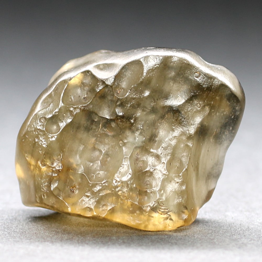 希少・トップクォリティ]天然ブラックリビアングラス原石（13.5g