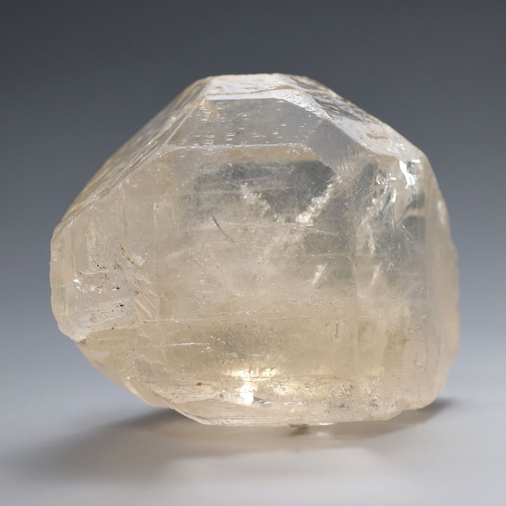 パキスタン産]ナチュラルトパーズ結晶原石（淡いオレンジ/非加熱