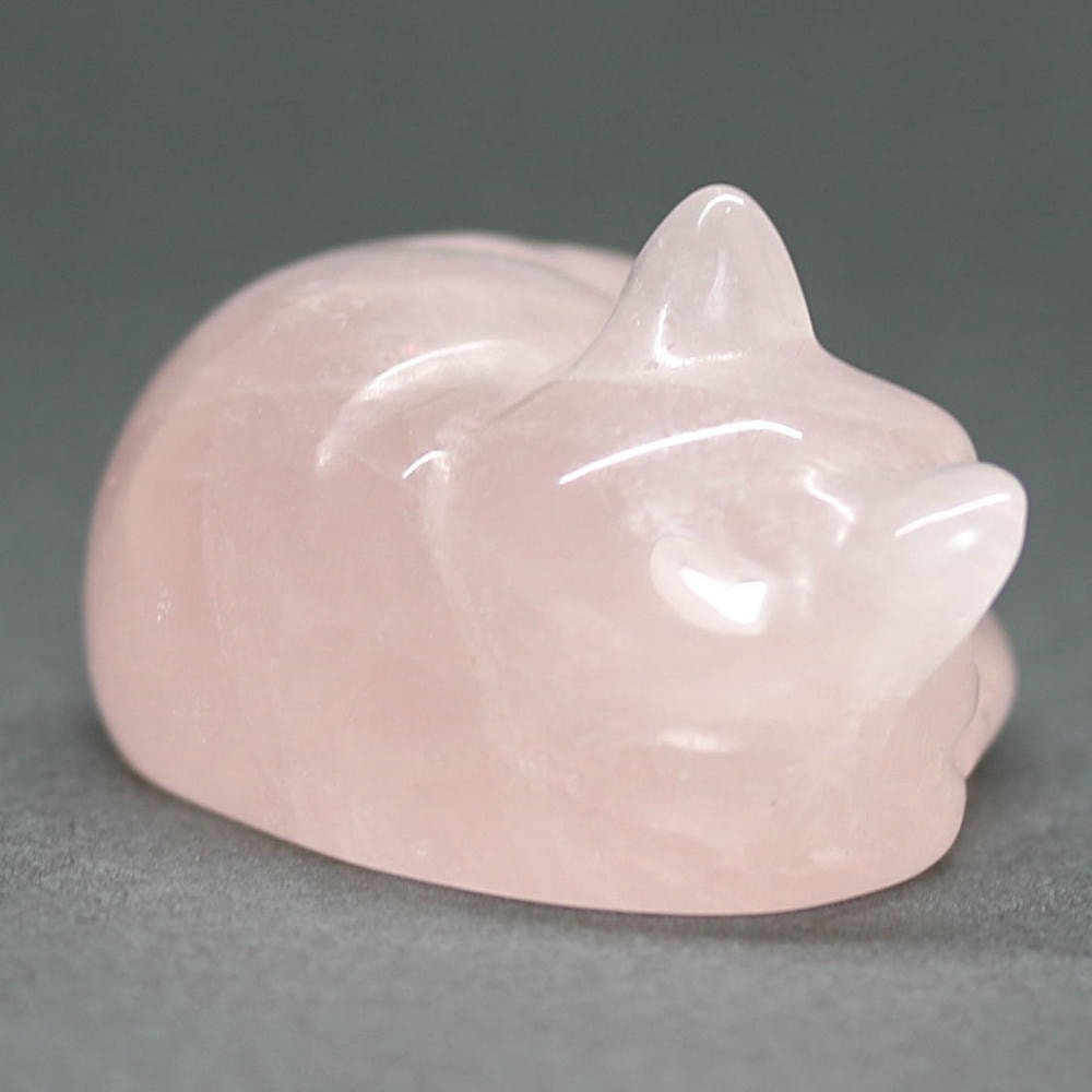 眠り猫ブラジル産ローズクォーツ （紅水晶彫刻） - 埼玉県吉川市の