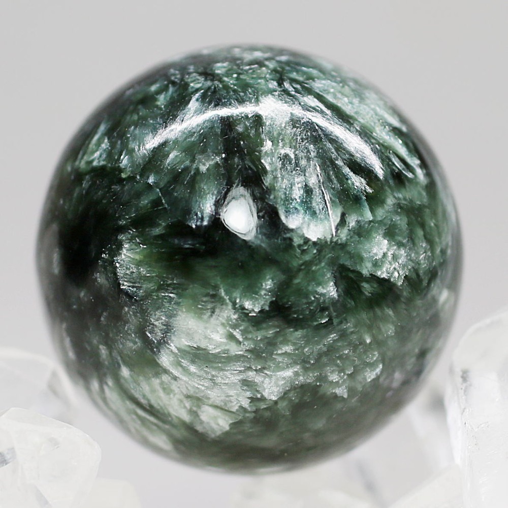 ダークグリーンセラフィナイト丸玉/天然クリノクロアスフィア（直径約