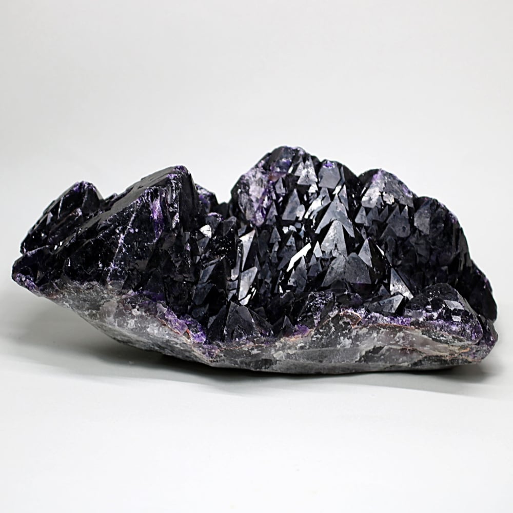 希少・トップクォリティ]インド/マハラシュトラ州産ブラックアメジスト