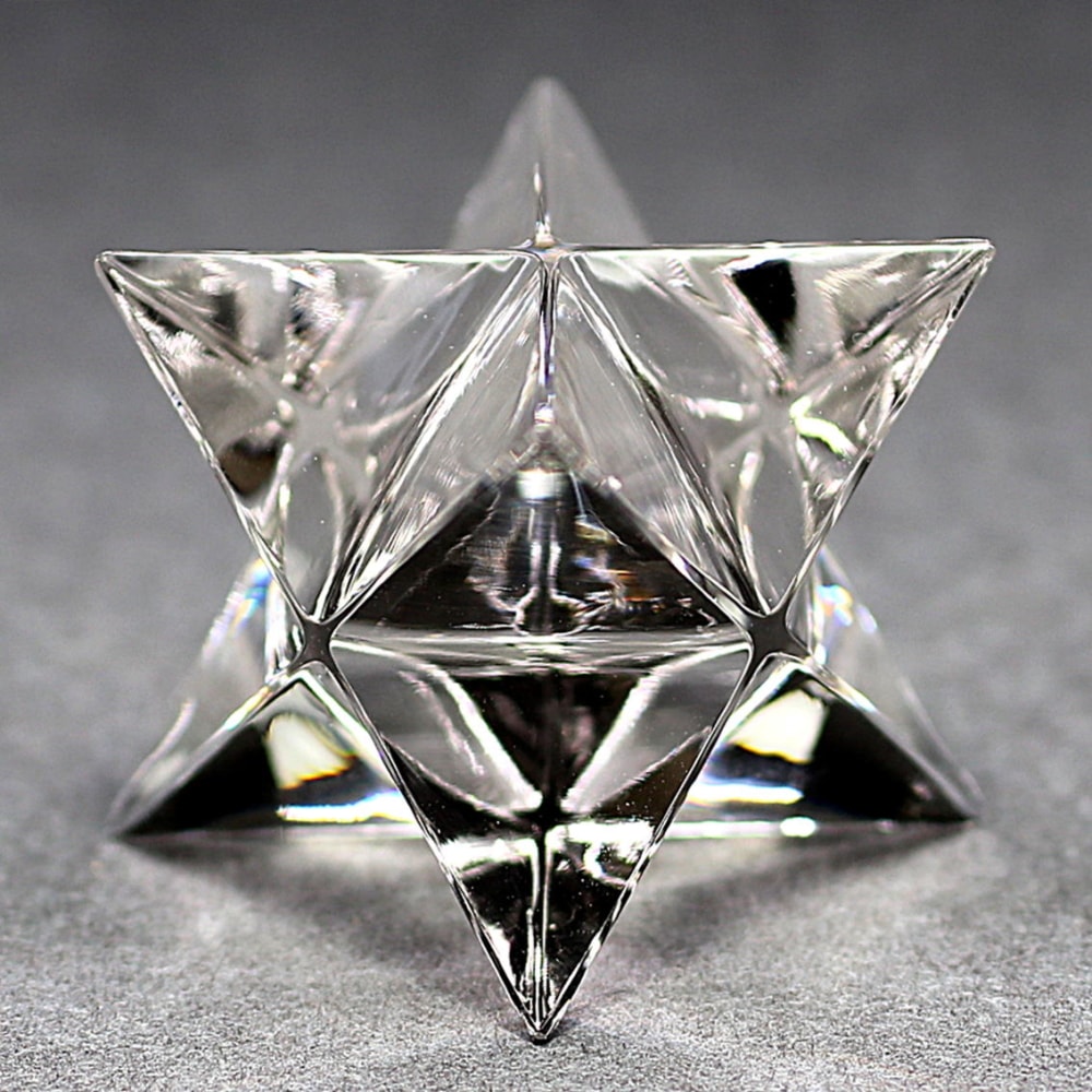 ガネッシュヒマール産]ヒマラヤ水晶マルカバスター（マカバ・高さ約