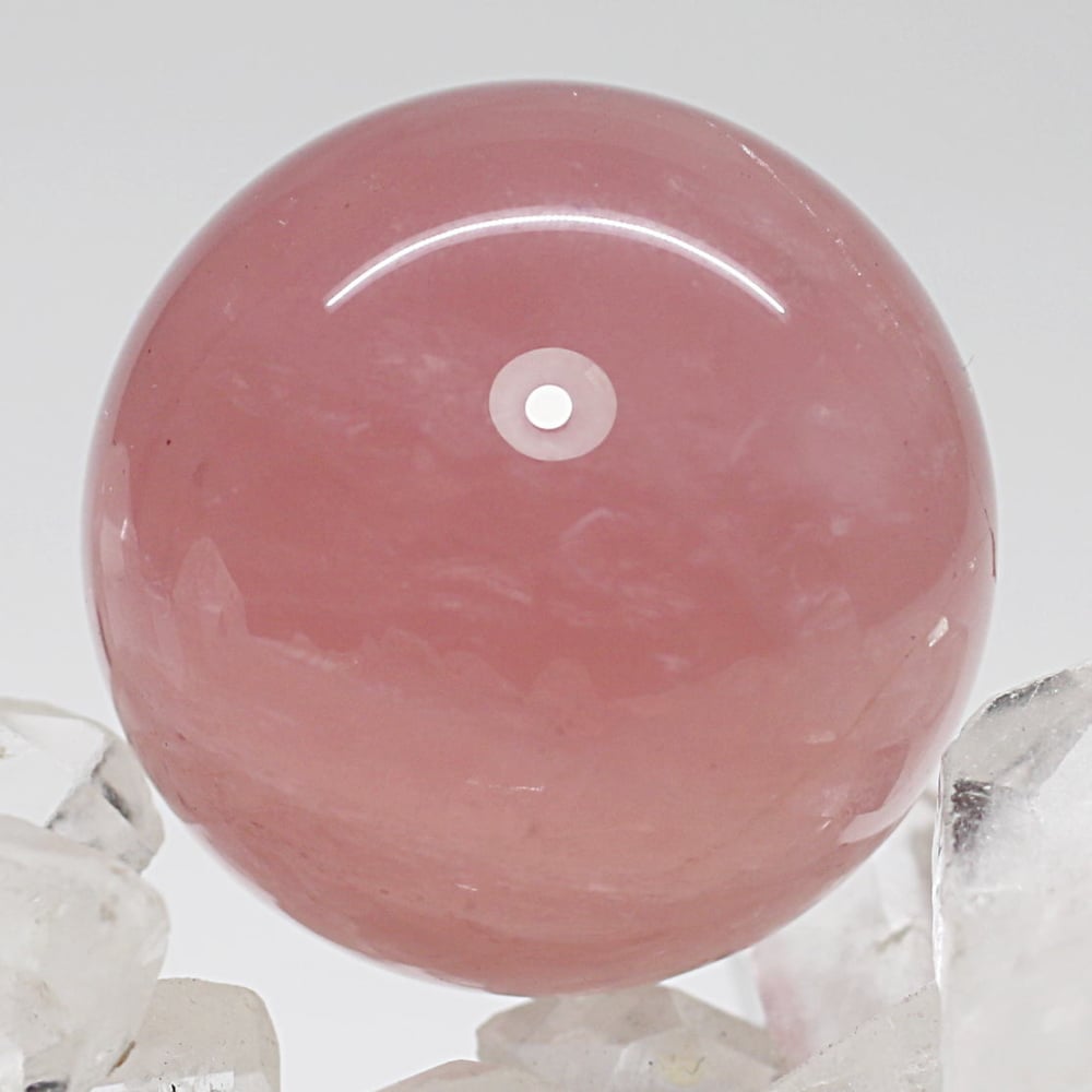 マダガスカル産ディープローズクォーツ丸玉/スフィア（直径28.0mm