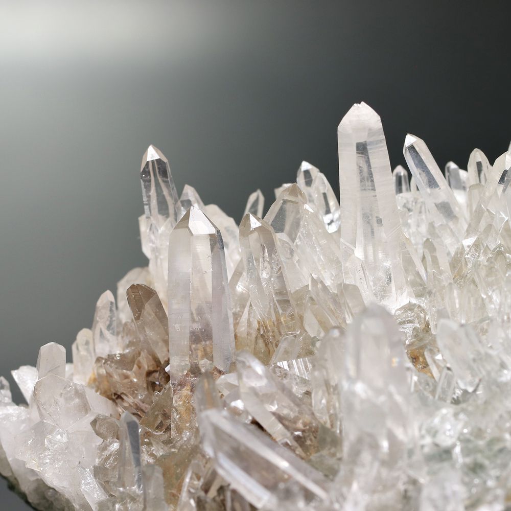 高品質]インド/ガルサ渓谷産ヒマラヤ水晶クラスター/原石（全長約136mm