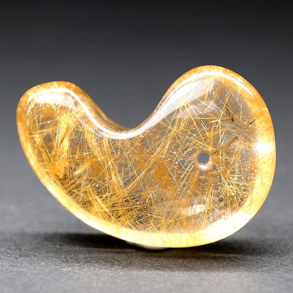 高品質++]インド/マニハール産ヒマラヤルチルクォーツ勾玉 - 埼玉県