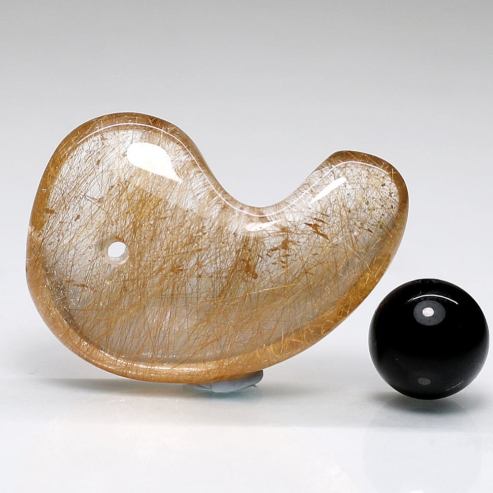 高品質++]インド/マニハール産ヒマラヤルチルクォーツ勾玉 - 埼玉県