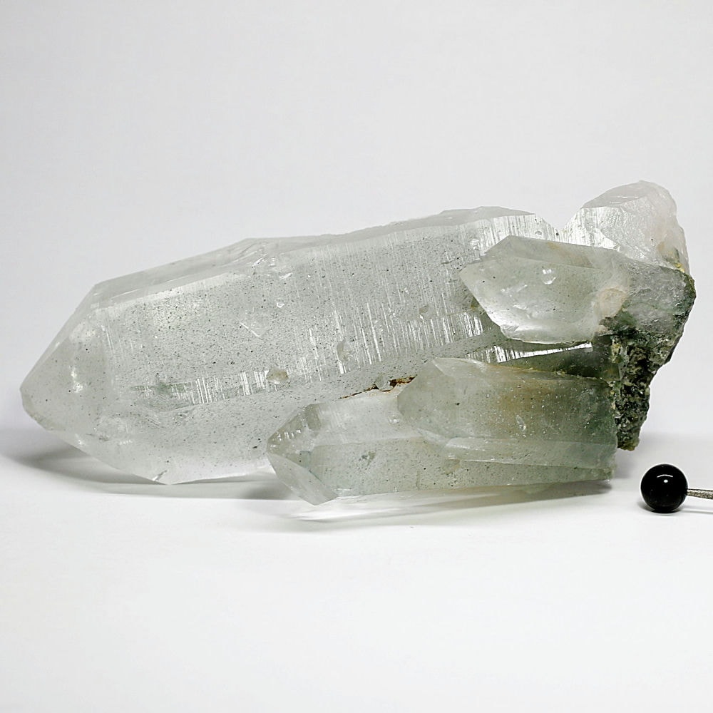 特別価格]インド/マニハール産ヒマラヤ水晶クラスター/グリーン