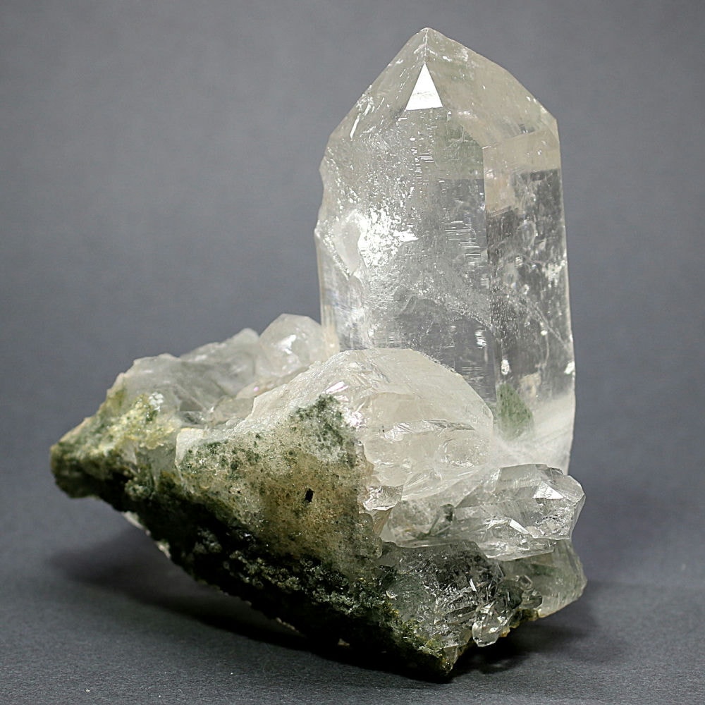 特別価格]インド/マニハール産ヒマラヤ水晶クラスター/グリーン