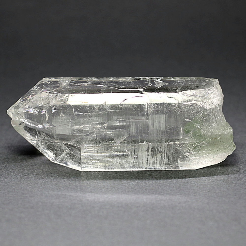 高品質+]インド/マニハール産ヒマラヤ水晶ナチュラルポイント/グリーン