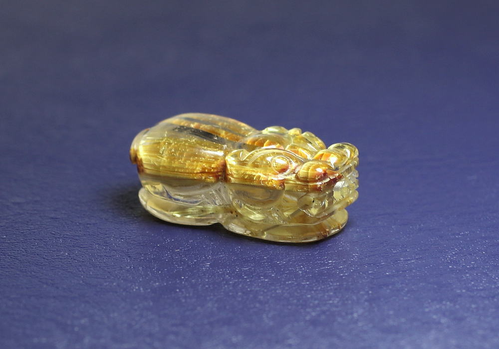 ゴールドルチルクォーツ彫刻（貔貅/ヒキュウ） - 埼玉県吉川市の天然石