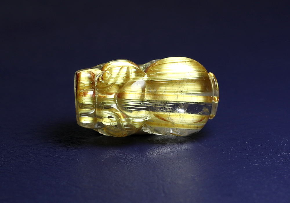 ゴールドルチルクォーツ彫刻（貔貅/ヒキュウ） - 埼玉県吉川市の天然石