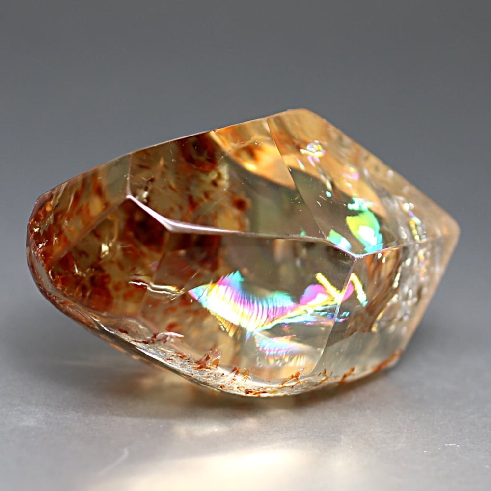 マダガスカル産]レインボー水晶フリーフォーム/アイリスクォーツ磨き