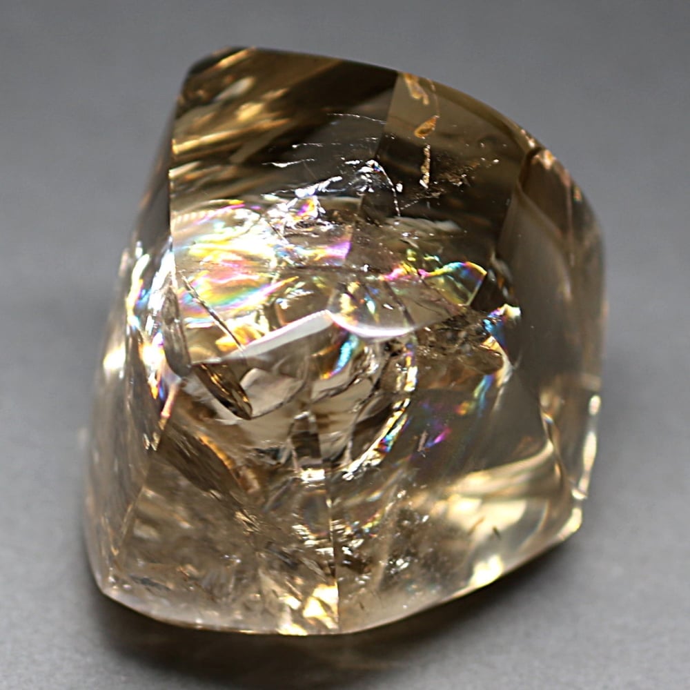 マダガスカル産]レインボー水晶フリーフォーム/アイリスクォーツ磨き