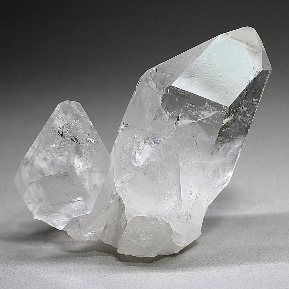 高品質・ブラジル/トマスゴンサガ産]水晶クラスター/原石（イシス