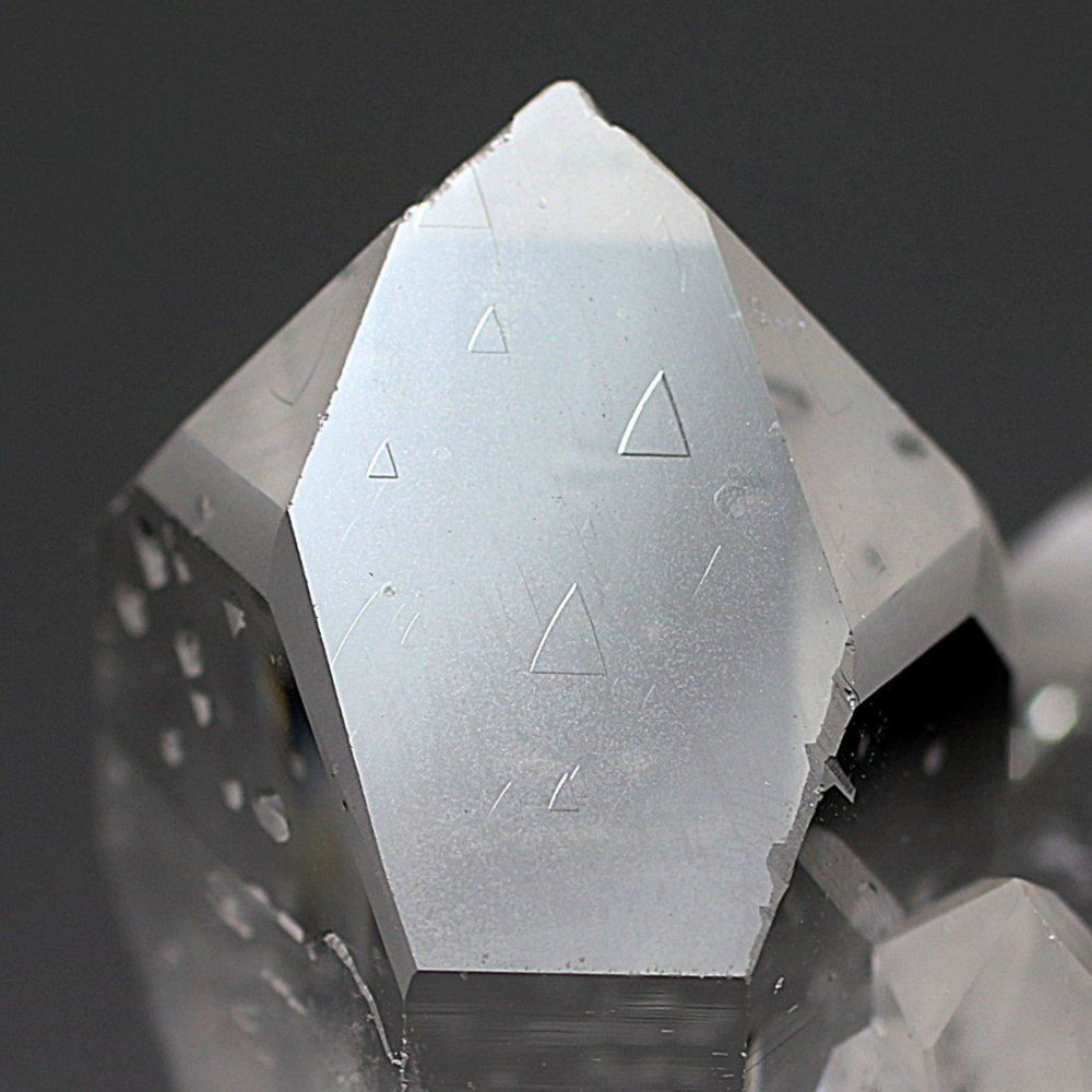 高品質・ブラジル/トマスゴンサガ産]水晶クラスター/原石（タイム