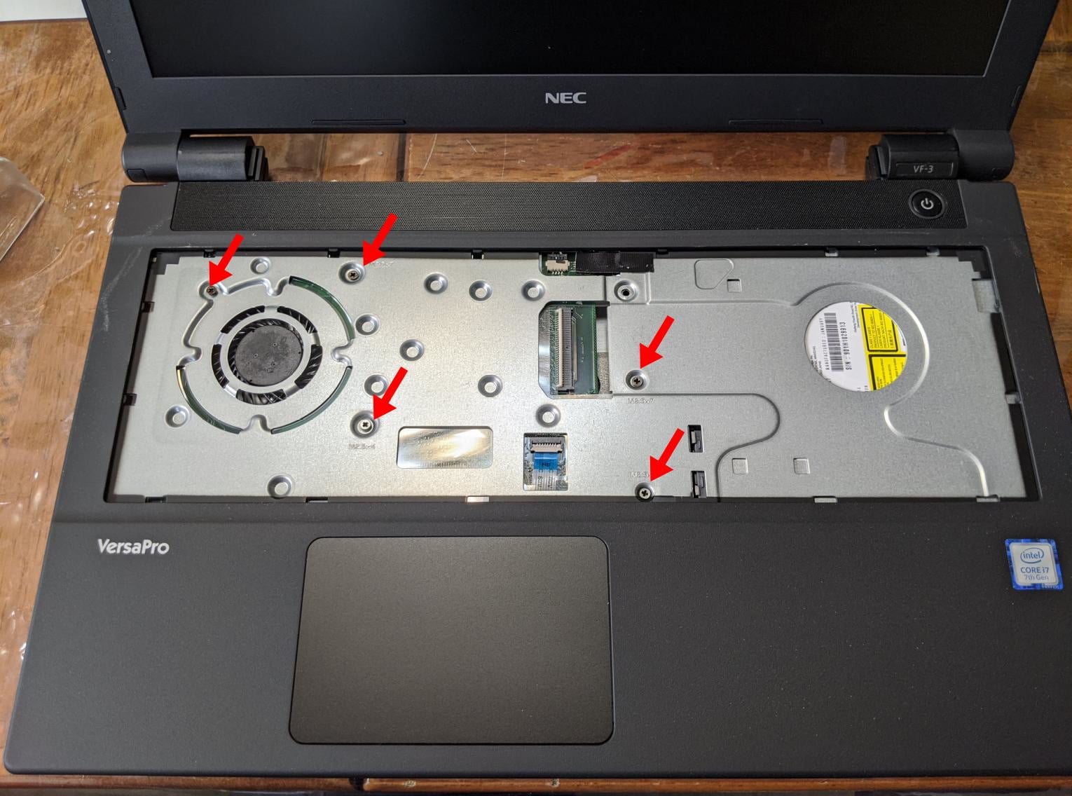 VersaPro VKV27/F（2018年夏モデル）のSSD換装とクローン作業