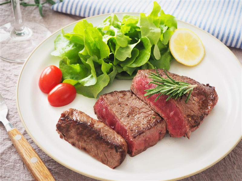 業務用】和牛/博多和牛（冷凍）ラムボソ（もも）1.2kg: お肉の宅配 肉