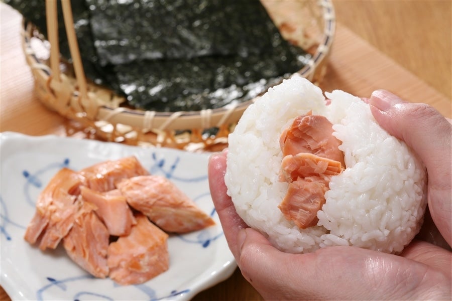 KA-568 鮭一番荒ほぐし（無添加）おにぎりお弁当に｜佐藤水産: 鮮魚