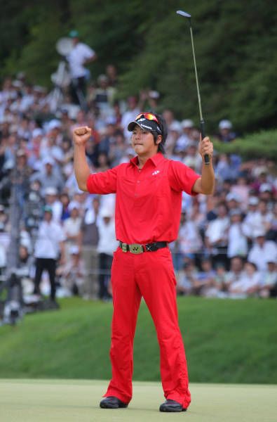 ミズノオープンゴルフ最終日 18番、バーディ…：男子ゴルフ 石川遼